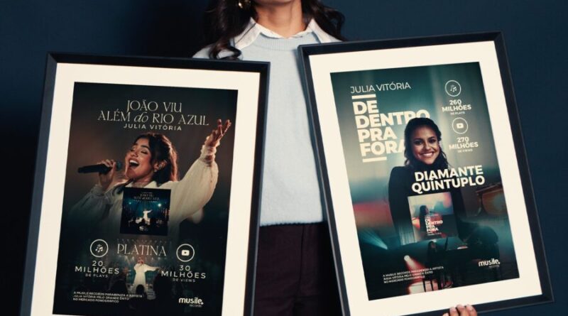 Julia Vitória recebe discos de Platina e Diamante Quíntuplo em homenagem surpresa