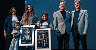 Bruna Olly recebe dois Discos de Platina e celebra novo marco em seu ministério