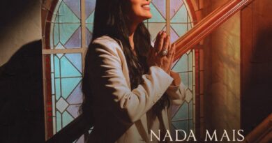 Fernanda Brum aponta para o essencial em “Nada Mais Importa”, primeiro single do projeto “Eu Ainda Sou de Barro”