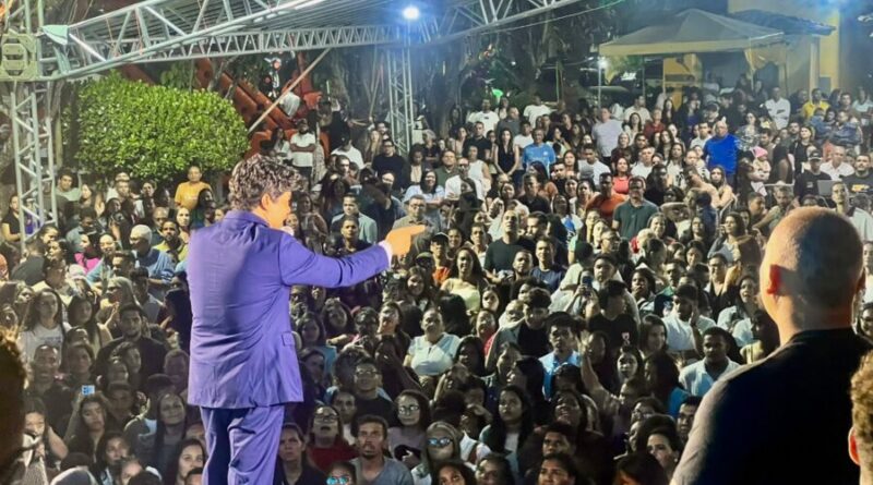 Pindobaçu celebra com sucesso o Dia dos Evangélicos